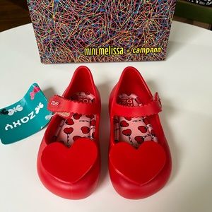 Toddler girl shoes, zaxy brand. Material like Melissa shows. Size 7